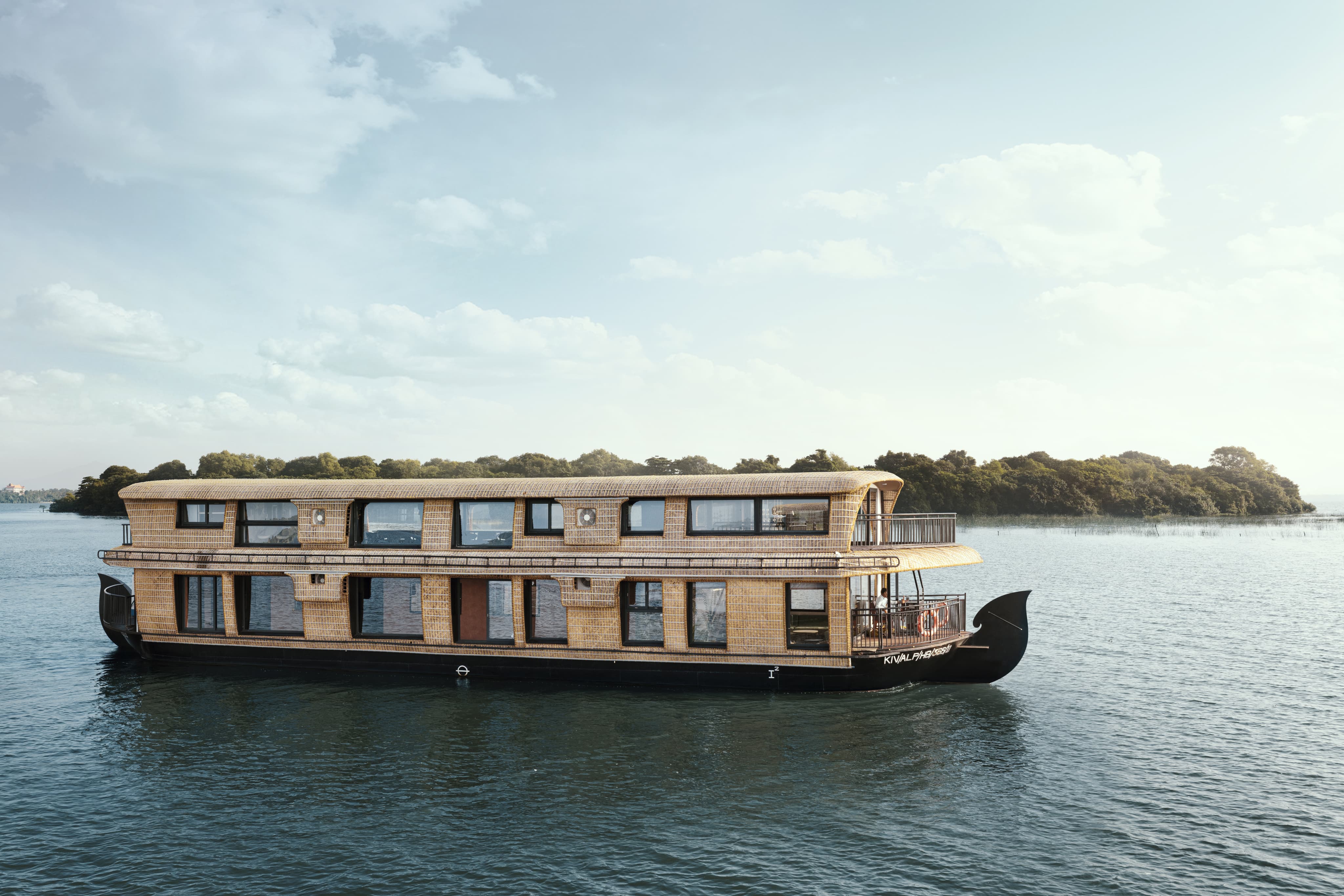Floatels Examples FLOATELS - Floating Hotels in Kerala